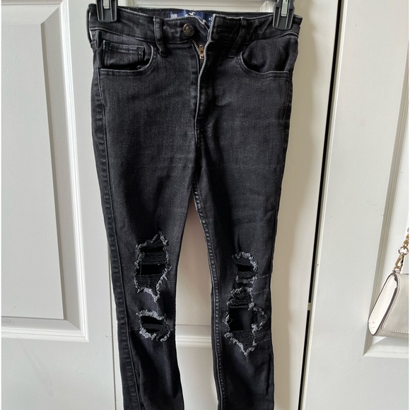 Black jeans with rips - Picture 1 of 3